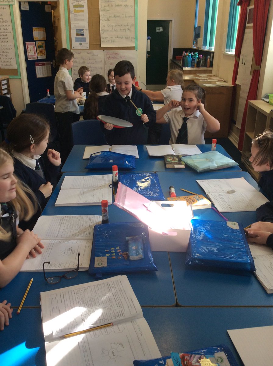 ASALeavers25's tweet photo. Yesterday in Science, we were experimenting with sound. 🥁 #ASAscientists https://t.co/BsyCk5Ojcs