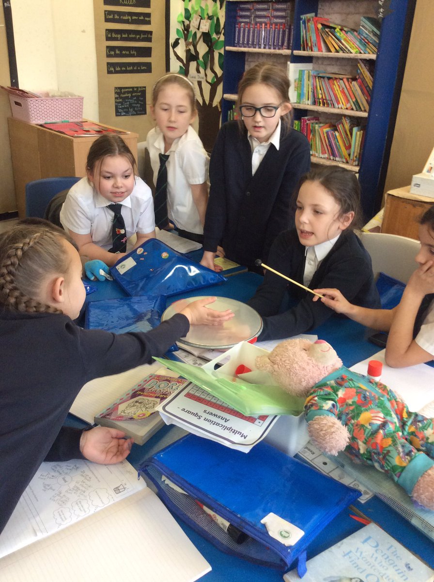 ASALeavers25's tweet photo. Yesterday in Science, we were experimenting with sound. 🥁 #ASAscientists https://t.co/BsyCk5Ojcs