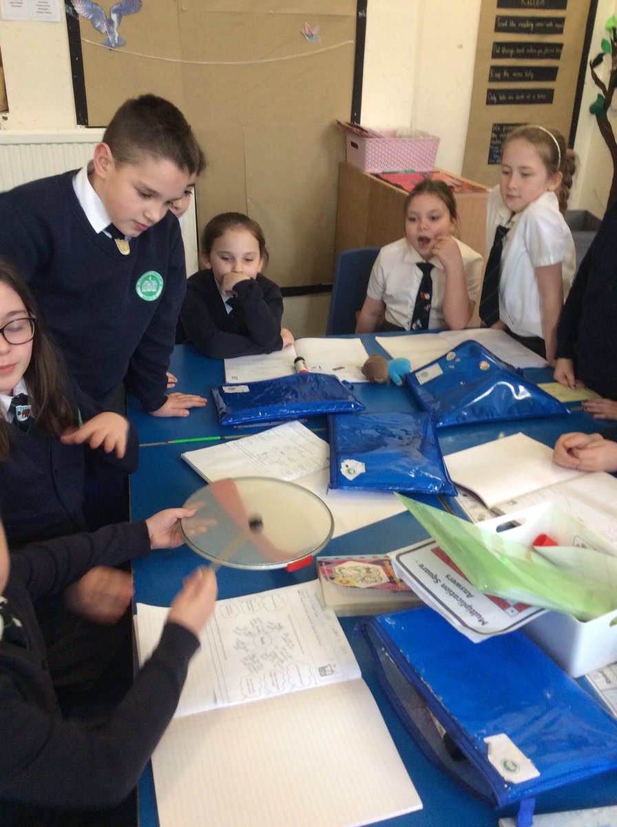 ASALeavers25's tweet photo. Yesterday in Science, we were experimenting with sound. 🥁 #ASAscientists https://t.co/BsyCk5Ojcs