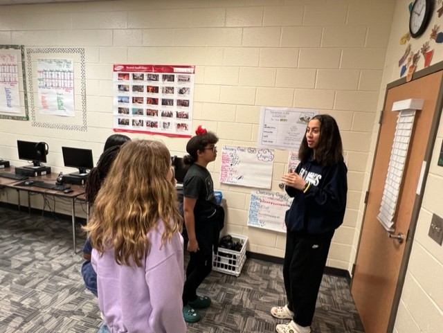 WBLPaulding's tweet photo. Check out our @EPHSRaider WBL and Business students leading @AbneyElementary Career Crew.  #Work4Success #LifeSkills #Leadership #CTAE @WBLPaulding https://t.co/it0zAzpVz1