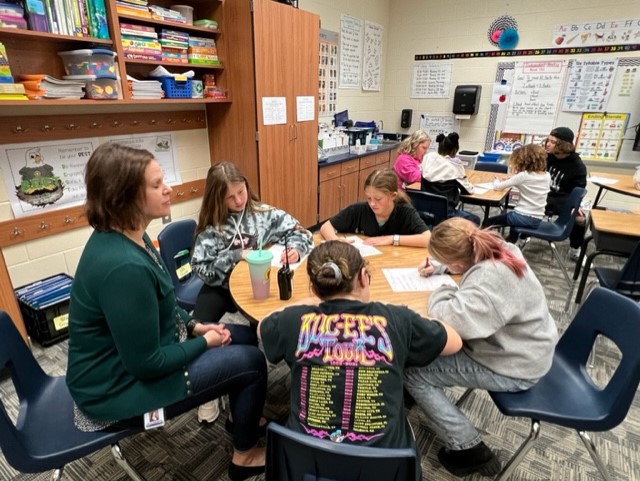 WBLPaulding's tweet photo. Check out our @EPHSRaider WBL and Business students leading @AbneyElementary Career Crew.  #Work4Success #LifeSkills #Leadership #CTAE @WBLPaulding https://t.co/it0zAzpVz1