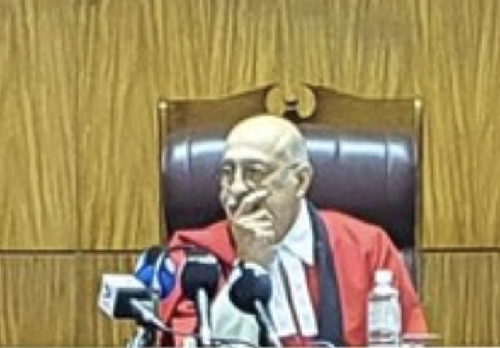 JGZ_Foundation's tweet photo. Civil Court in Black Robes - Criminal Court in Red Robes.
These two different Courts have different levels of thresholds for their decisions.
Civil Court- balance of probabilities.
Criminal Court - beyond reasonable doubt. https://t.co/eeRPchb9FW