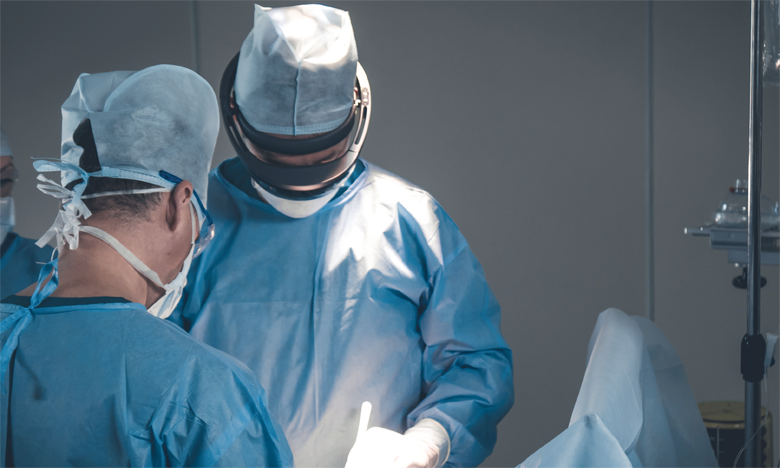 lematinpointma's tweet photo. 🩺Des #opérations #endovasculaires inédites au #Maroc ont été effectuées, jeudi 19 janvier, dans une #clinique de #Casablanca, à l’aide de #lunettes #intelligentes. https://t.co/ArHNN9J5pj https://t.co/lC2J0GaqFt