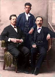 La <a href="/UpecNuestra/">Upec Villa Clara</a> recuerda un día como hoy:
👉19 de enero de 1869: Fundación del periódico “El Diablo Cojuelo”, editado por Fermín Valdés Domínguez en el cual José Martí publica su primer artículo político. Sólo se editó ese número. #TenemosMemoria #MartiVive #JuntarYVencer