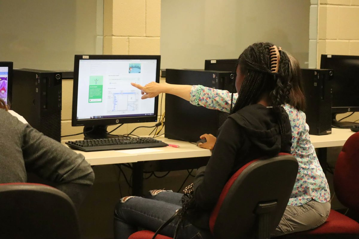 RebeccaDojo's tweet image. If you and the kids are looking for an opportunity to explore some new technology with the help of an experienced mentor, Code Explorers is the answer! 

Jan. 28th - 1:30pm - Minneapolis College
buff.ly/3GOKTDX

#FamiliesWelcome #CodeExplorers #WebDev #Scratch #Python