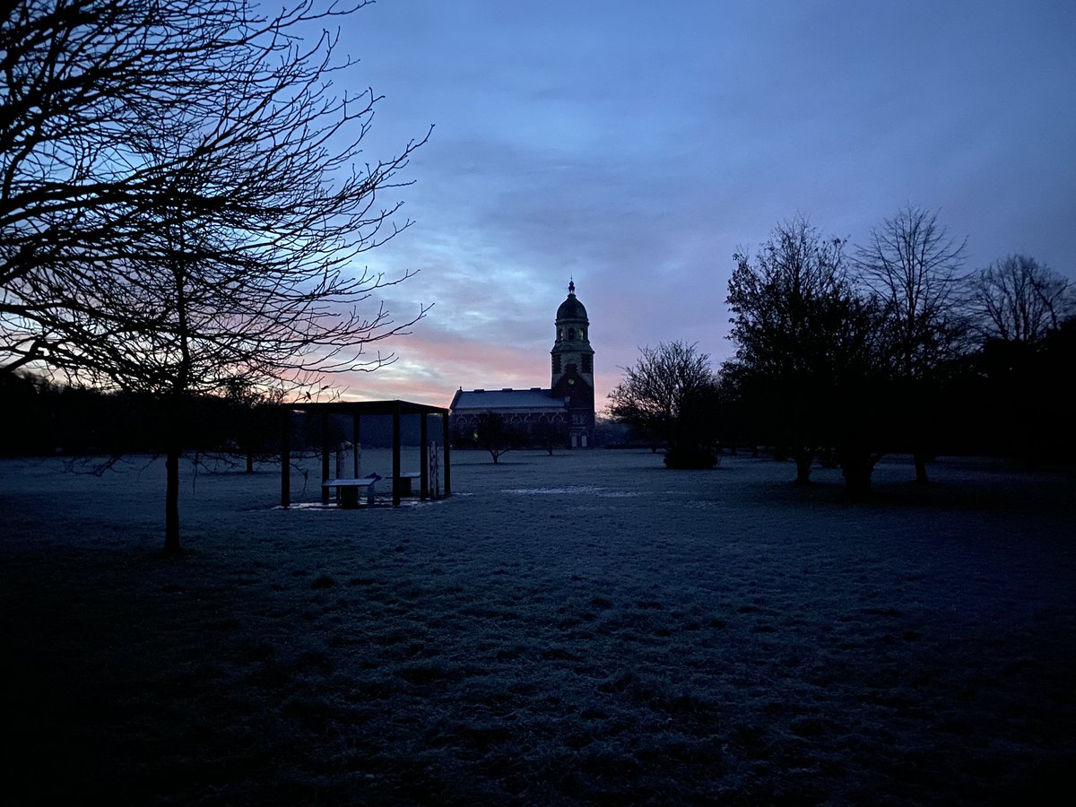 Think I managed to catch the sunrise just right this morning. Just starting to come up over the chapel in @RoyalVictoriaCP