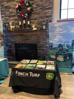 FinchTurf's tweet photo. #TwitterlessLarry ๐ฅธ is at the @NEasternGCSA Winter Education Day at @SaratogaLakeGC today! Stop by and see him if youโre there ๐๐ผ #tradeshowseason ๐ https://t.co/isbcnnKSeA
