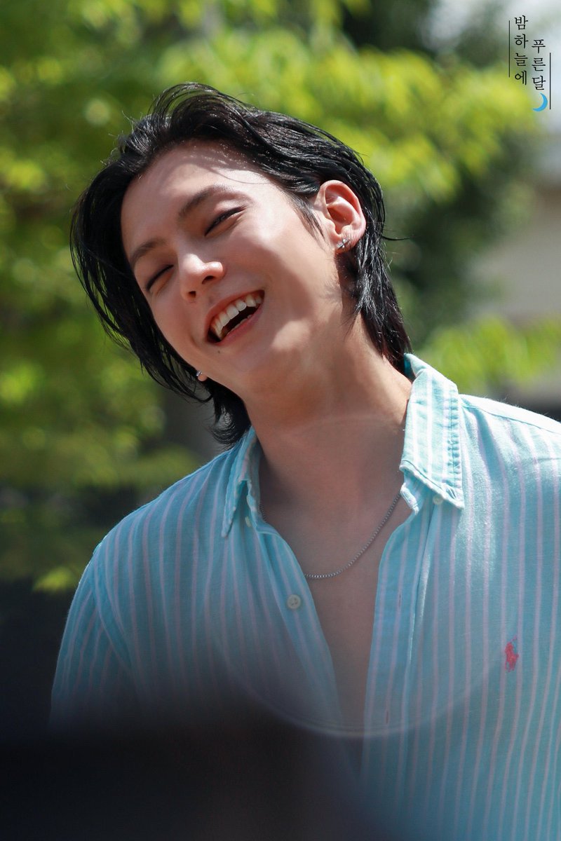 melody_thelanie's tweet image. no, don't touch me, I'm here to bring back long hair Huta 🧎🏻‍♀️