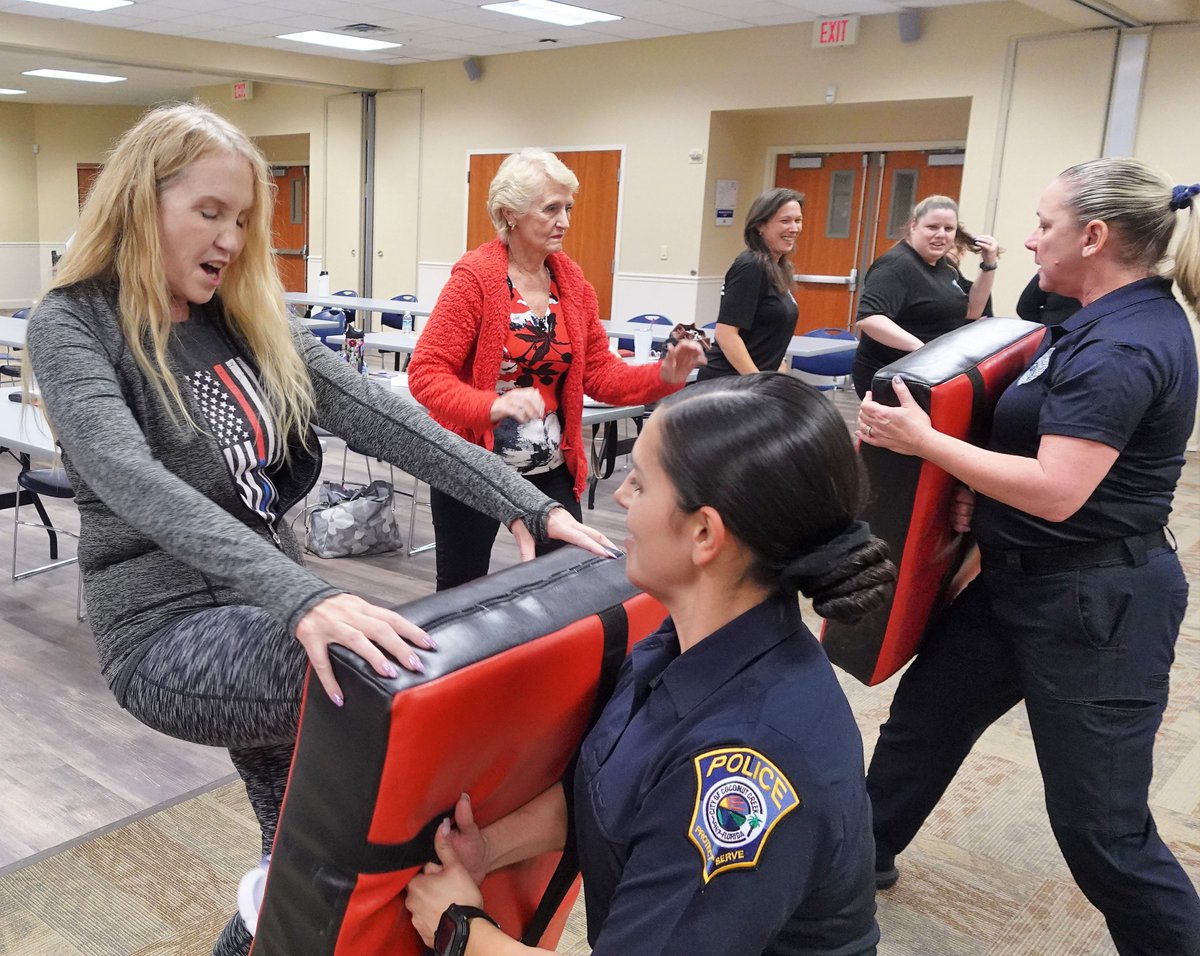 CoconutCreekPD's tweet photo. Nice work by the 15 latest #graduates from our #SAFECourse. We won't teach you how to be the next @RondaRousey, but you will #SituationalAwareness that'll keep you out of trouble, &amp; #SelfDefense moves just in case trouble ever finds you... #WorkingTogether #MakingaDifference https://t.co/ag2ylMtK68