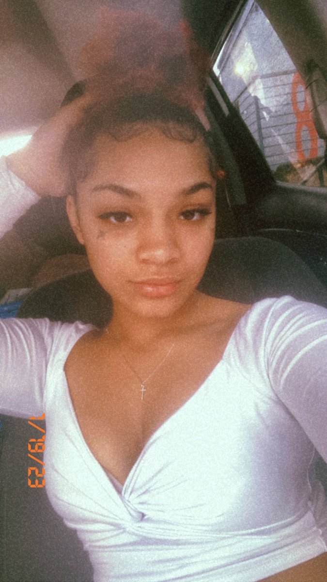 RedLte's tweet photo. Bow down bitches 

#findom #findomdom #findomkingdom #findomgoddess #findoms #paypig #cashcow https://t.co/rWxl8XmWAI