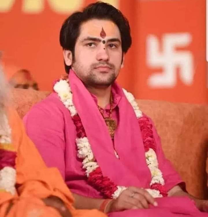 15 किलो चावल पर धर्म बदलने वाले लोग बागेश्वर धाम सरकार को धर्म का ज्ञान दे रहे हैं... 
महाराज जी आप डटे रहो हम हर प्रकार से आपके साथ हैं।
#BageshwarDhamSarkar
