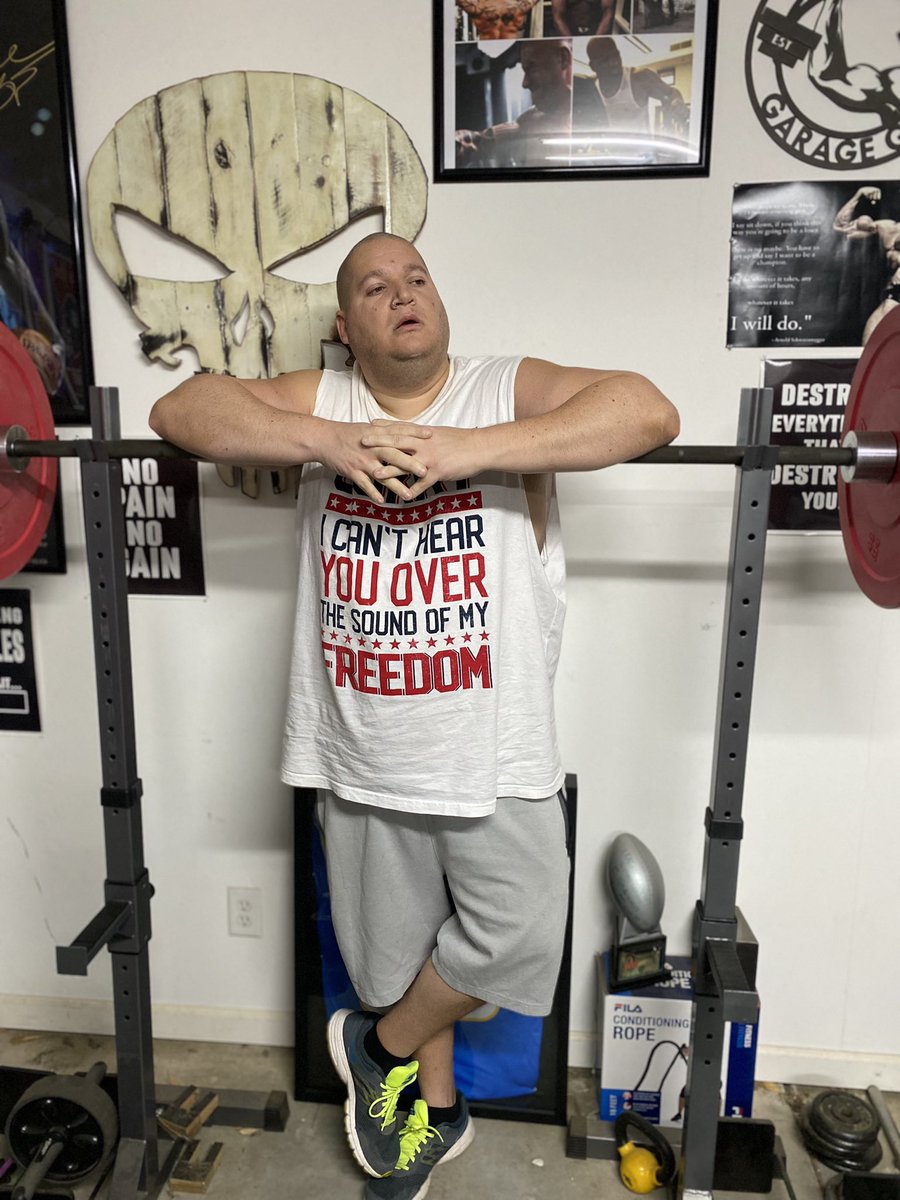 BDiesel37's tweet photo. Let me tell you what I’ve produced… Over the last 2 weeks, I’ve produced exactly, SQUAT!!! SQUAT!!!!!!!
50 squats in 15 minutes challenge this morning! 135lbs x 50! 13-13-12-12 • 4 sets! #5am #WakeUpAndWorkout #BDieselsGarageGym #LegDay #squat #MyEscape https://t.co/dxldnEShud