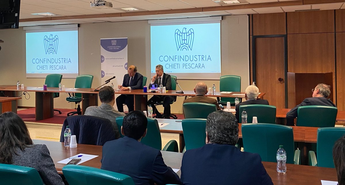 ConfAbruzzoMA's tweet image. 🗞Oggi il Vice Presidente all’Organizzazione e Marketing di @Confindustria Alberto Marenghi in visita alle aziende associate @ConfindCHPE #REMU e #DAYCO #imprese #manifattura #eccellenze #meccanica #automotive
Leggi tutto: bit.ly/3kh3UY3