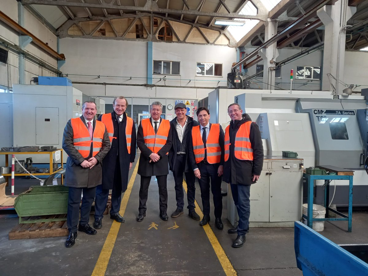 ConfAbruzzoMA's tweet image. 🗞Oggi il Vice Presidente all’Organizzazione e Marketing di @Confindustria Alberto Marenghi in visita alle aziende associate @ConfindCHPE #REMU e #DAYCO #imprese #manifattura #eccellenze #meccanica #automotive
Leggi tutto: bit.ly/3kh3UY3