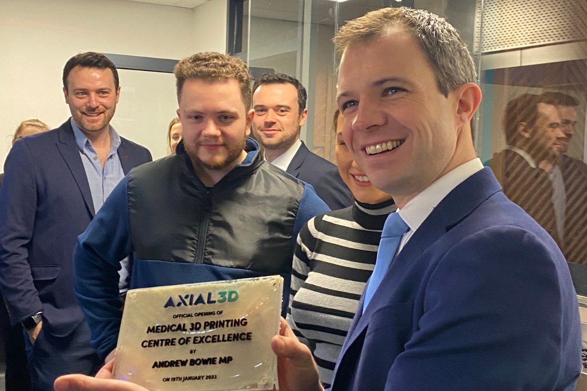 Axial_3D's tweet image. We were incredibly honored to have Minister for Exports @AndrewBowie_MP at the (@tradegovuk) Department for International Trade in the UK, open our brand new medical 3D Printing Center of Excellence in Belfast, Northern Ireland.

#3Dprinting #Medical3DPrinting #Stratasys