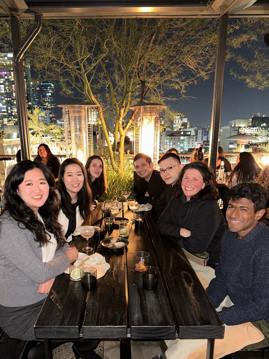 Rooftop hangs with SPACEE lab and honorary lab member @max_aung! So great to have USC alums and a newly-minted @KECKSchool_USC assistant prof. showing us the town🍸❤️