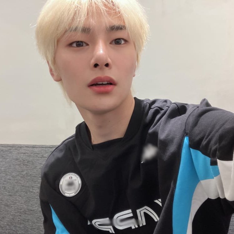 너이러닐 tweet media
