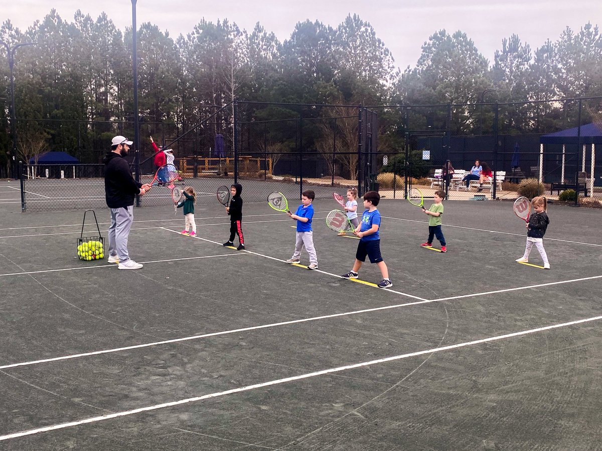 Tennis tots are back on the court! If you have a "tot" (ages 4-8) who wants to join in on the fun, shoot us an email for more information:  tennis@ccwakefieldplantation.com 🎾