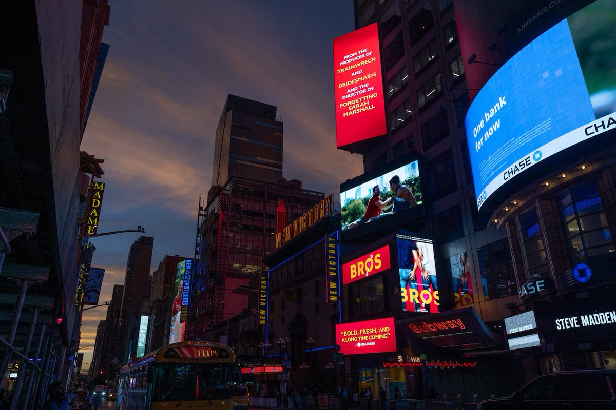 DIVEBillboards's tweet photo. National popcorn day is the perfect time make yourself a big bowl and watch a movie. Our past campaigns of major films are full of binge-worthy inspiration, or just sit back and enjoy our splash videos (URL below) ;) 
https://t.co/3zRToO2uoW https://t.co/1BHU1L05B8