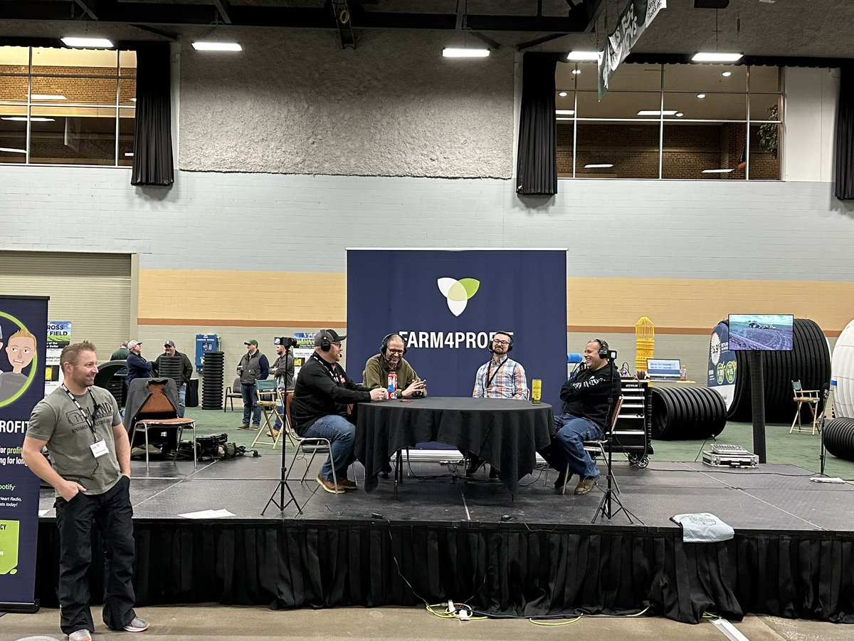 corn_porkNbeans's tweet photo. Last day of #nacade23  @Farm4ProfitLLC hosting our last round table on the exhibitor floor!Thanks to @MidAmerTrencher @ADS__Inc &amp; Fratco for the invite!!! https://t.co/ceOvQSXN34