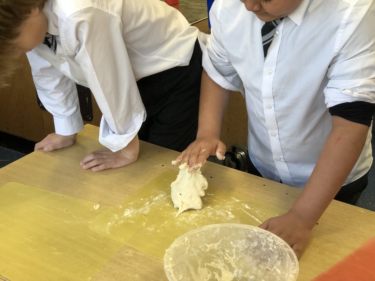 winstanley_mr's tweet photo. @BSPDJnrBoys baking bread in Science this morning! 🍞
A messy but fun-filled lesson! 

#BoltonY5 #BoltonScience https://t.co/Q57luN3q5V