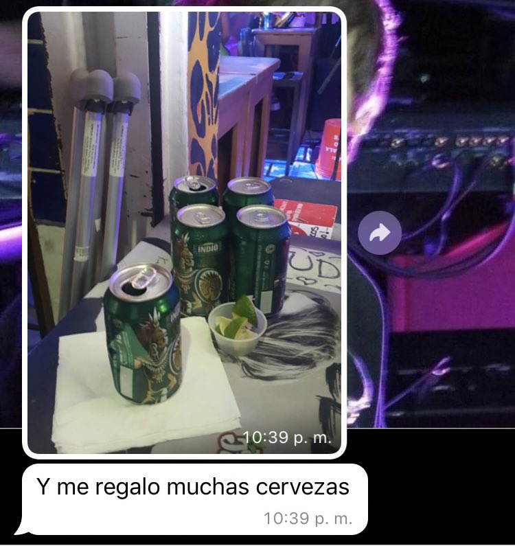 LTMexicoTour's tweet photo. 📣| El familiar de la fan se encontró a Louis en un puesto de tacos y le pidió que si podía mandarle un saludo, a lo cual Louis se negó, porque estaba muy cansado, ya que era de madrugada, después Louis les mando cervezas como disculpa. 
©️ aletotoga https://t.co/vI99GDvb8g