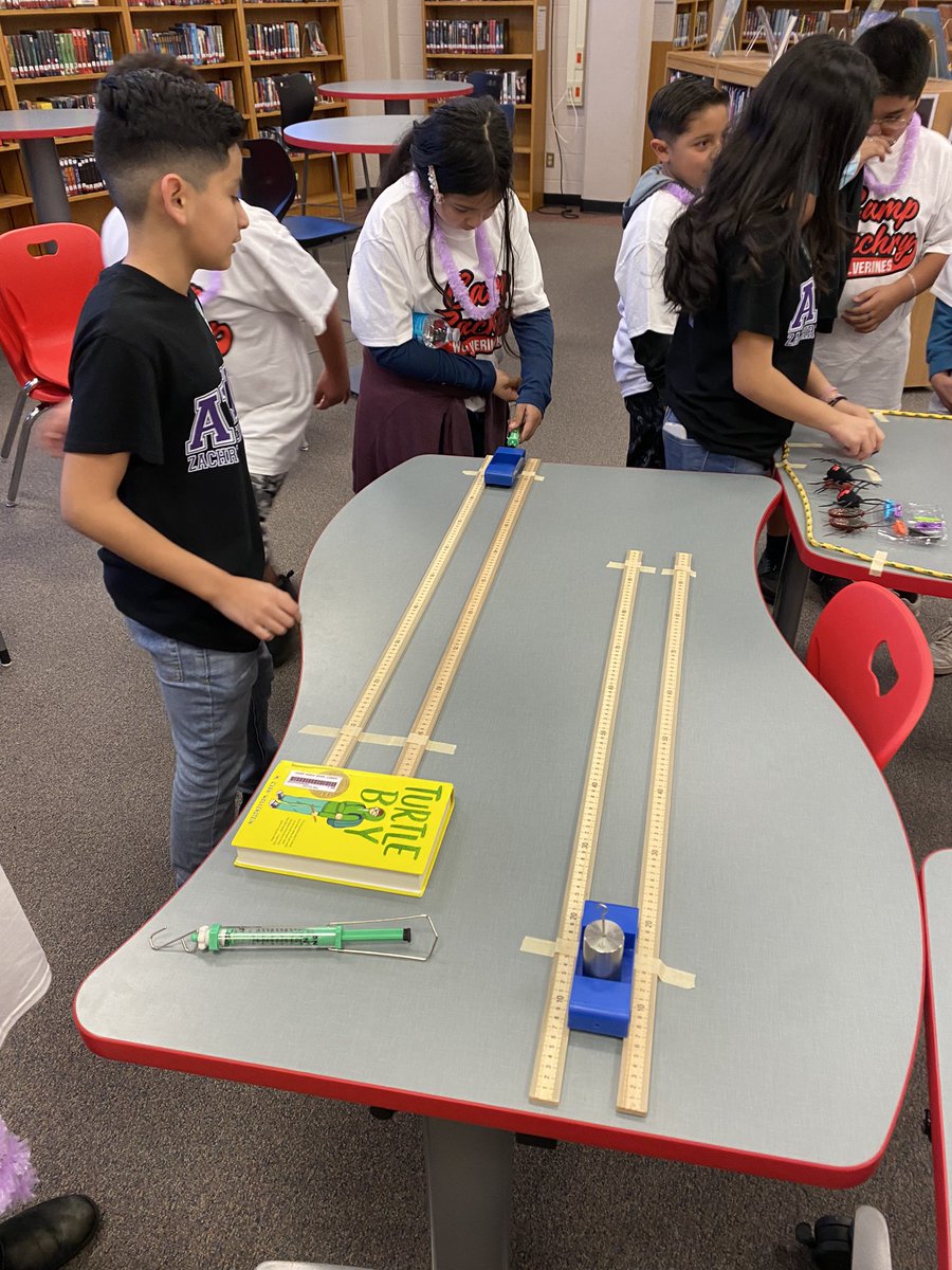 rodriguez_sci's tweet photo. Camp @NISDZachry off to a great start! Our future Wolverine Scientist trying out our middle school equipment! As well as our @zSpace!! @NISDZachryCyber @NISDMSScience #nisdmssciencecoach https://t.co/IqmAmz4Pes