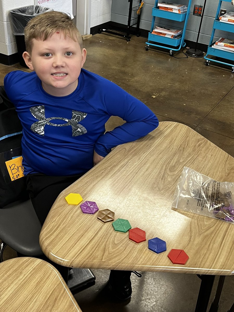STownsendClass's tweet image. Pattern Blocks are the way to go when you need to find a whole. The fourth grade @SycamoreElem are rocking it out with manipulatives.  @AMSTI_UM