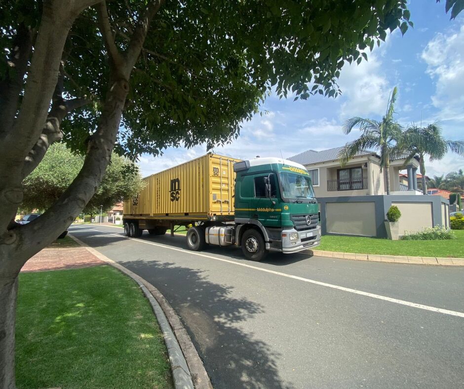 BiddulphsInt's tweet image. This photo was sent to us from one of our customers, sending off their shipment as they begin their own overseas journey. With almost a century of moving experience, we understand the challenges that come with relocating a family to a new country. #InternationalRelocation