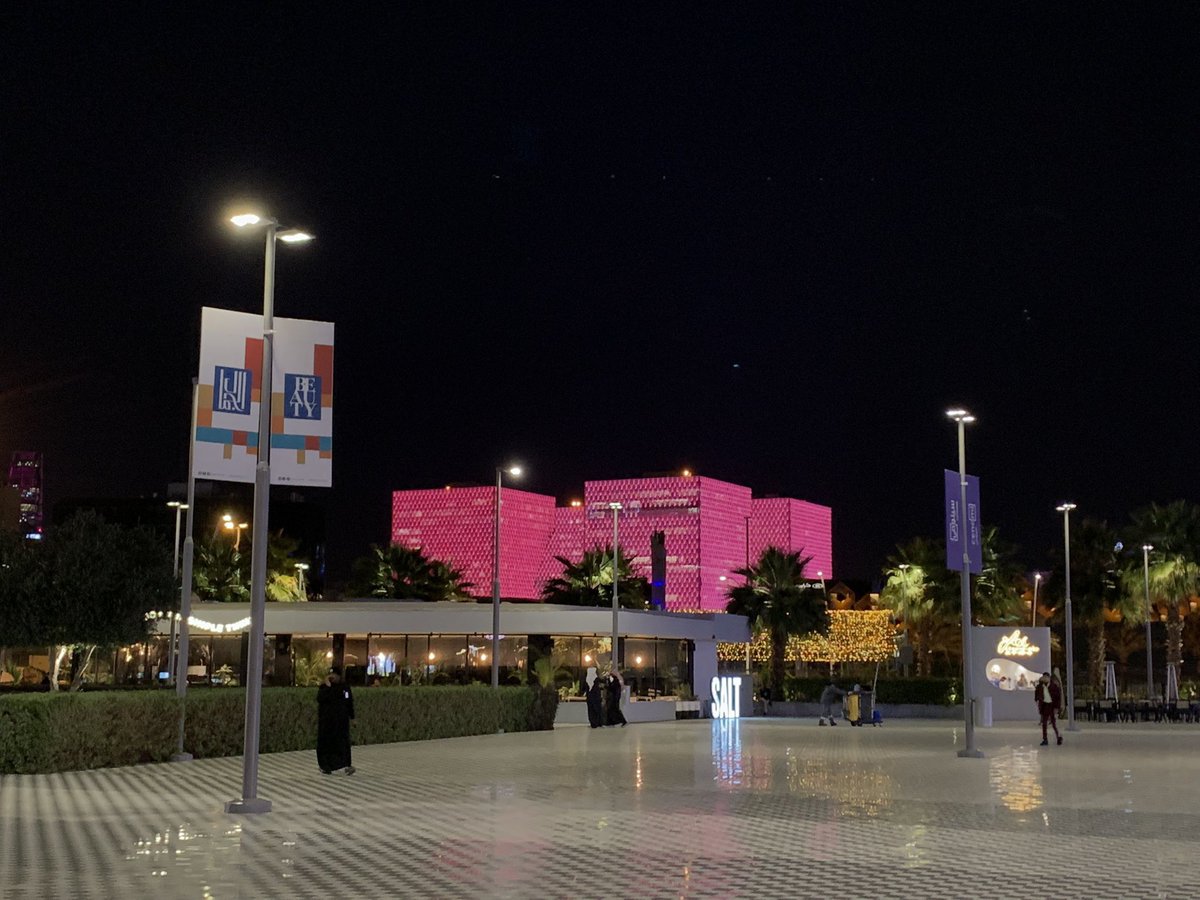 4BLACKPINK's tweet photo. صور - 230119
يبدو أن أبراج الرياض تزينت باللون الوردي ��مناسبة وجود بلاك بينك للرياض لإقامة حفلهم الموسيقي 🖤💗

It looks like the buildings in Riyadh are lighting up in pink for BLACKPINK’s concert 🖤💗
-G https://t.co/tZ6lfgArjG