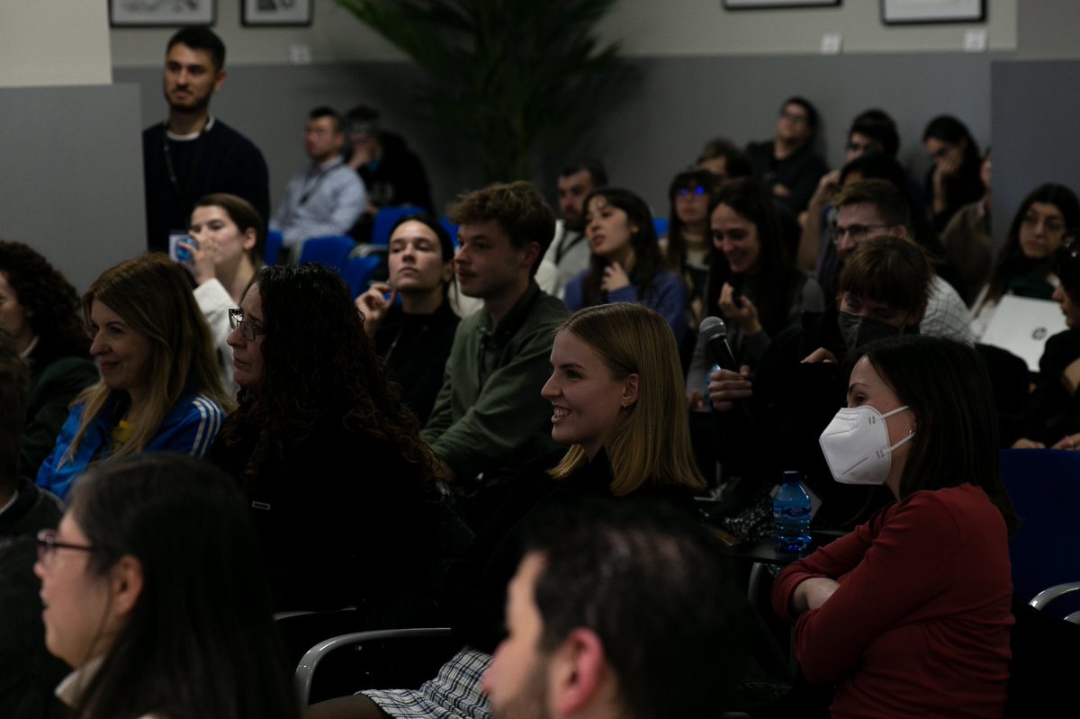 HBP_Education's tweet image. This year&apos;s #AMA session is on &quot;How to #collaborate&quot;. Speakers, ready to answer questions, are @ViktorJirsa, William Knight &amp;amp; Michele Migliore ❓🙋🏻‍♀️🙋🏿 #HBPSC2023