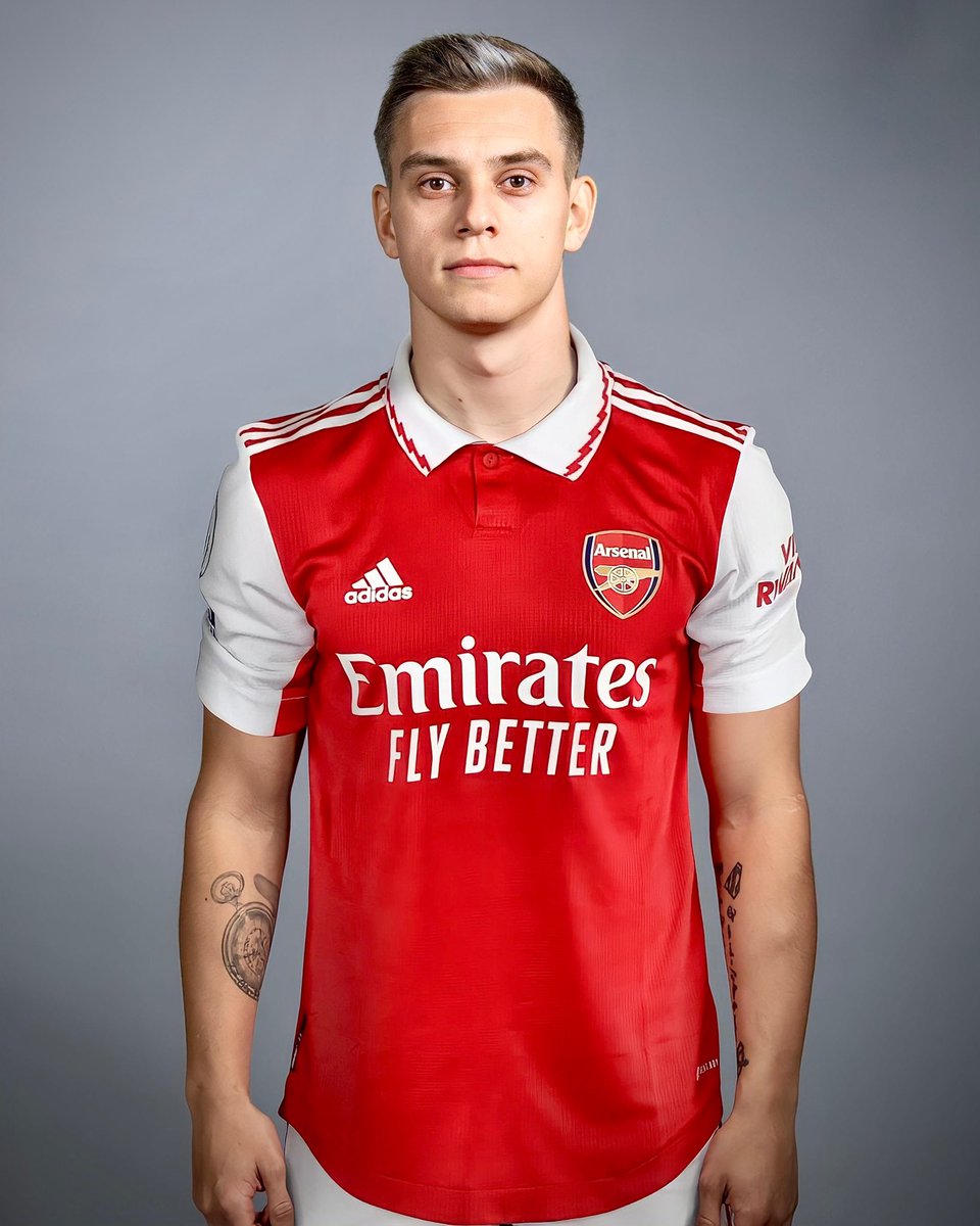 FabrizioRomano's tweet image. Leandro Trossard deal details ⚪️🔴

▫️ Four year deal agreed, personal terms never an issue as he turned down two clubs for Arsenal;

▫️ Arsenal will pay £21m plus £6m add-ons to Brighton;

▫️ Deal completed in 24h after first contact on Wednesday as revealed today.

Here we go.