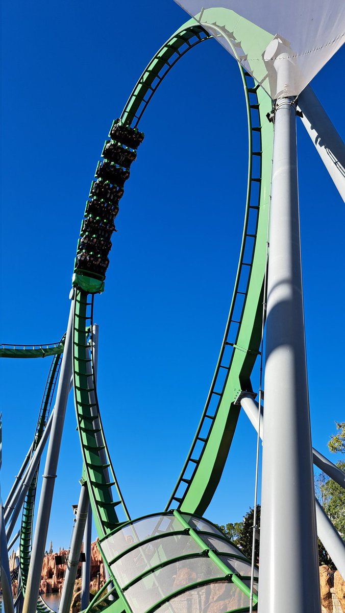 jkwana's tweet photo. Incredible Hulk Coaster
#incrediblehulkcoaster #hulk #hulkcoaster #bollingerandmabillard #islandsofadventure #universalorlandoresort #ioa #uor #verticalloop #loop #rollercoaster #coaster https://t.co/tHJWNqTbZg