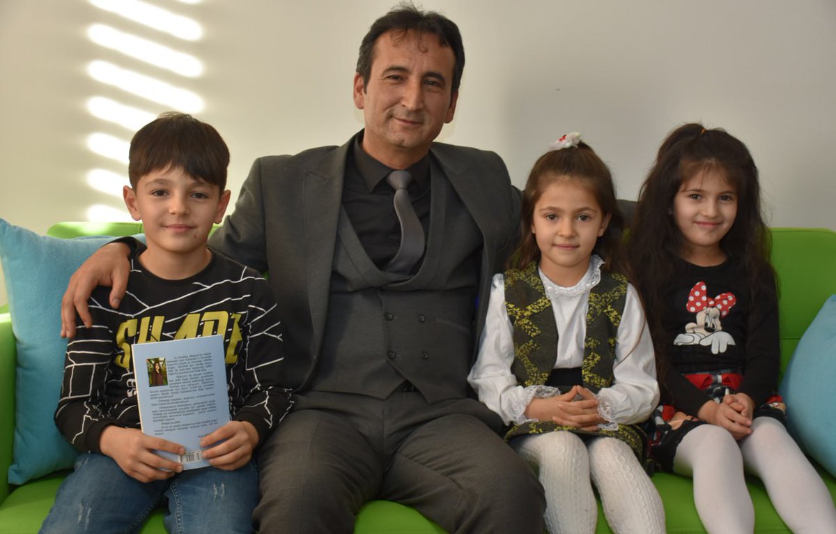 CaliskanMhm's tweet photo. #İlimizKaraman da eğitim camiası olarak karne öncesi değerlendirmelerde bulunmak için #Velilerimize misafir olduk. 
Biz onlara onlar da bize misafirdi bugün 😊 https://t.co/P1oE5AsFOz