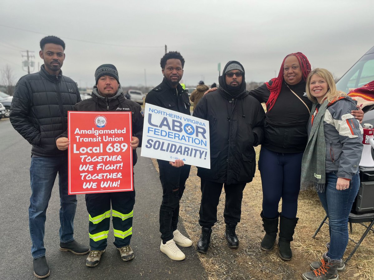 RussetPerry's tweet photo. Out on the picket line this morning with @ATULocal689. Thanks to Don Slaiman #ibew26, @ginnydiamond1, and the union members for a warm welcome on a cold morning. Learn more: https://t.co/BJrZoRUkZN https://t.co/jWqX2EtYLb