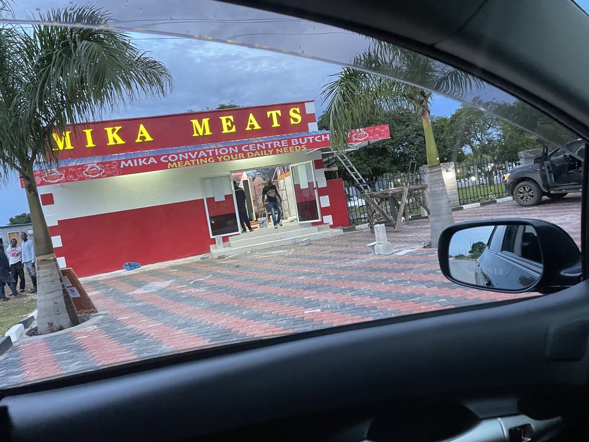 TowieTowy's tweet image. Mika what? 😭