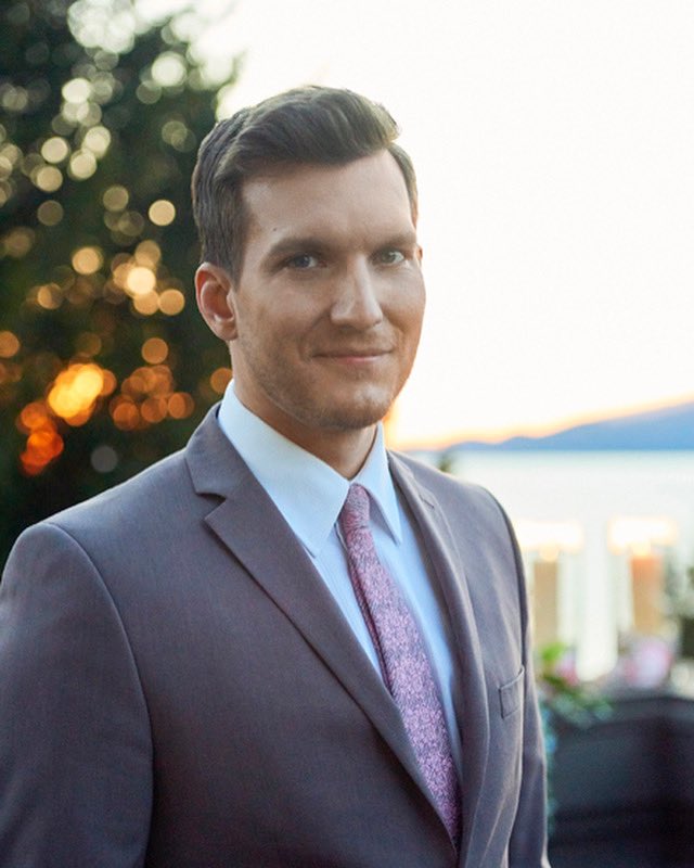 HunksOfHallmark's tweet photo. Your un-brrr-lievably hunky ๐
#loveforreal @scottmfoster https://t.co/fJF6qkEsnB
