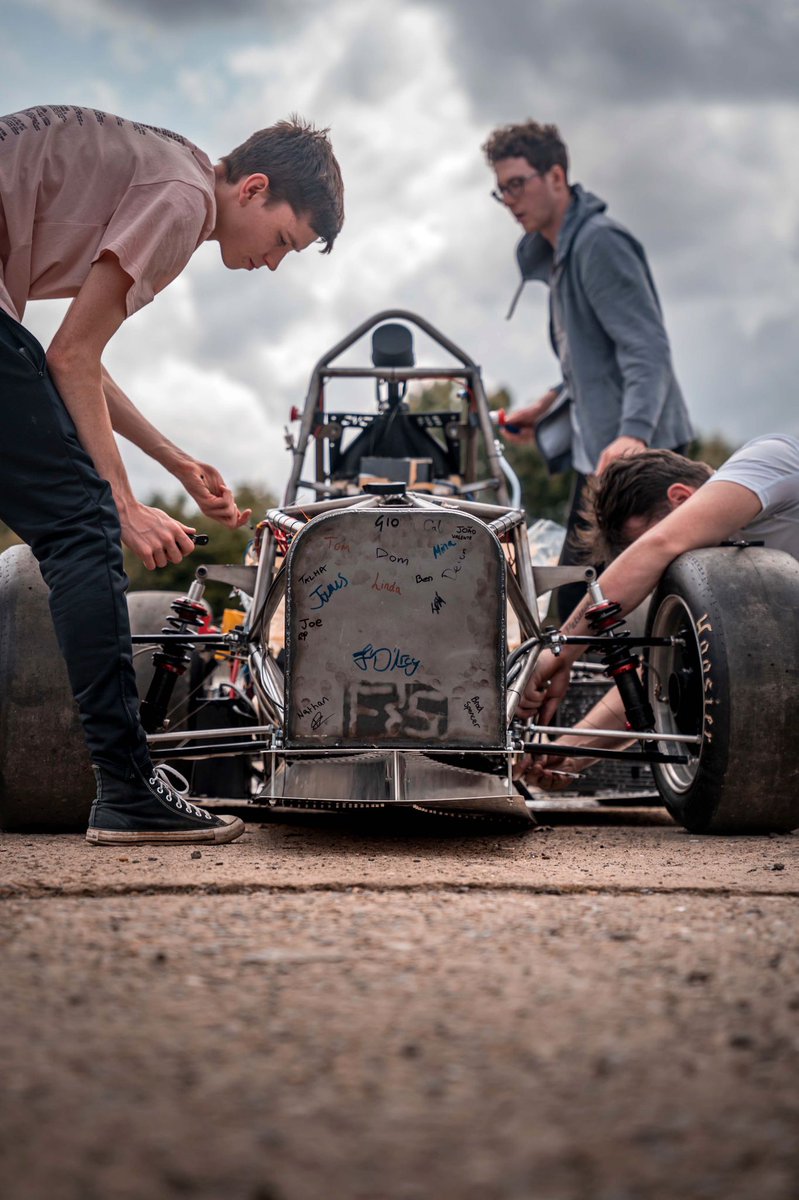 southbankracing's tweet photo. Here's some wallpapers from last year to split up your feed.
#sbr #teamsbr #southbankracing #formulastudent #formulastudent22 #lsbu #racing #cars #f1 #Motorsport https://t.co/UC5hNjwqMf