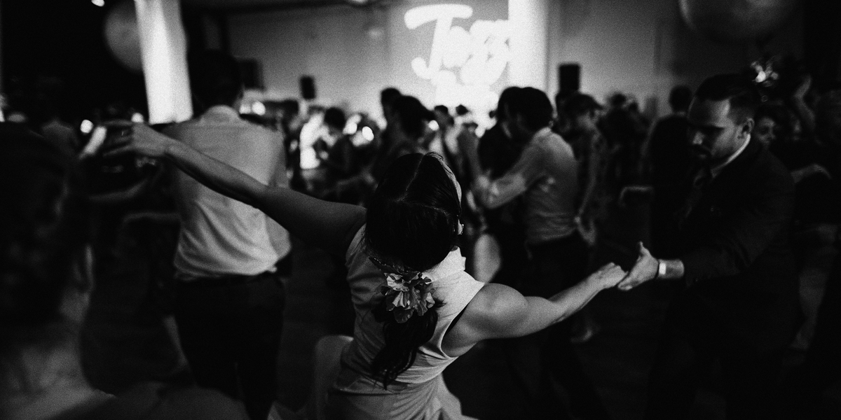 Now more than ever, connection, empathy, and activism must be cultivated in dance settings. And one of the best ways to do that is through social dance forms, which come out of rich and diverse cultural traditions.

dancespirit.com/social-dance-b…