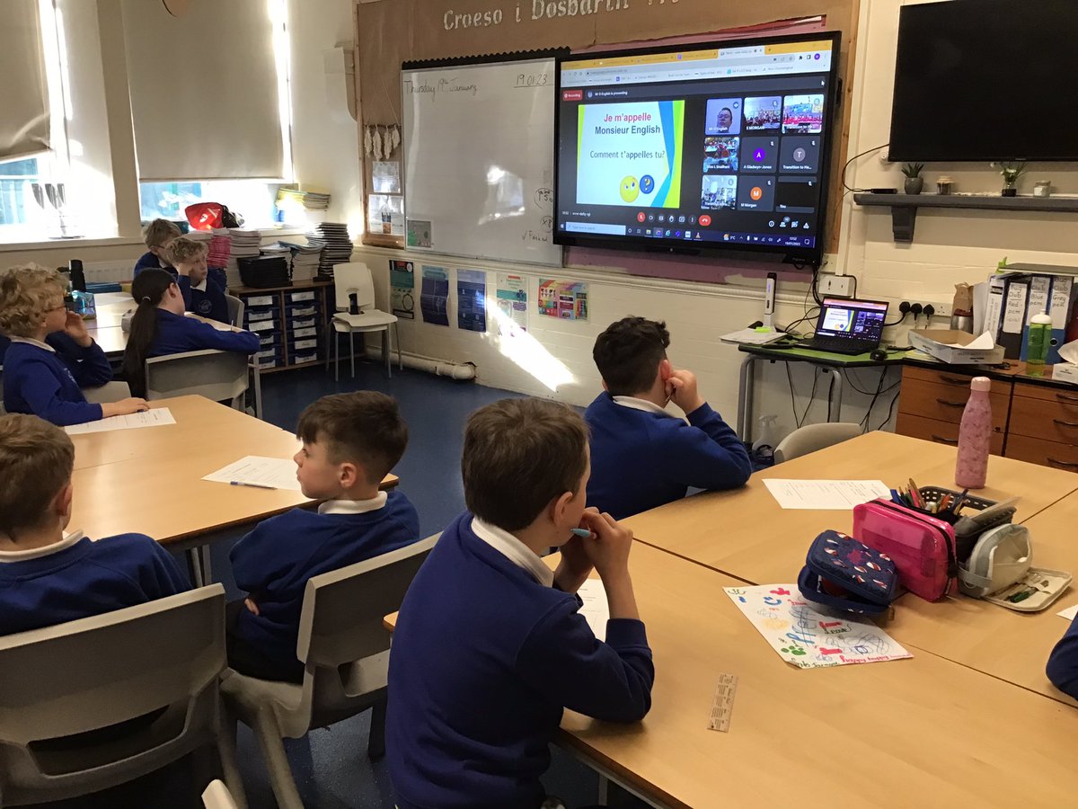Dosbarth Tri (@mrwjonesdp) on Twitter photo D3 enjoying French Transition sessions with Mr English. #LegenDeri <a href="/HeoldduCS/">Heolddu Comprehensive School</a> D3 enjoying French Transition sessions with Mr English. #LegenDeri <a href="/HeoldduCS/">Heolddu Comprehensive School</a>