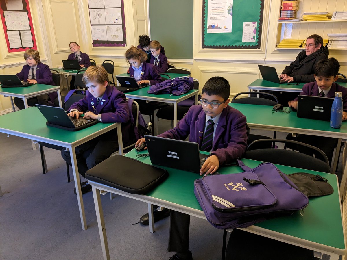 York House English tweet media