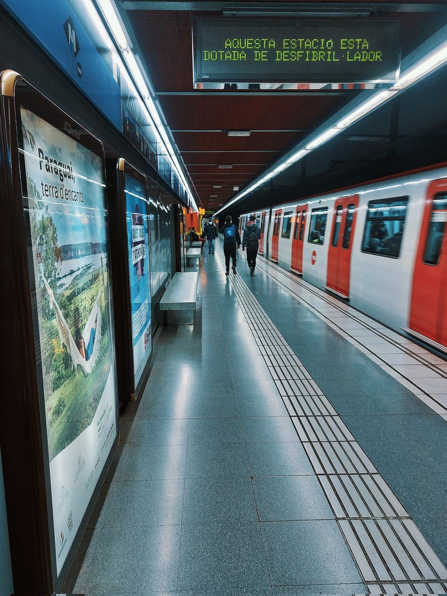 Publicidad de Paraguay en el metro de Barcelona