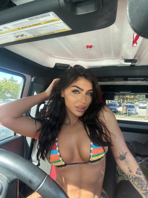 I sat in the parking lot for 20 mins taking these. https://t.co/WkqdwViON6