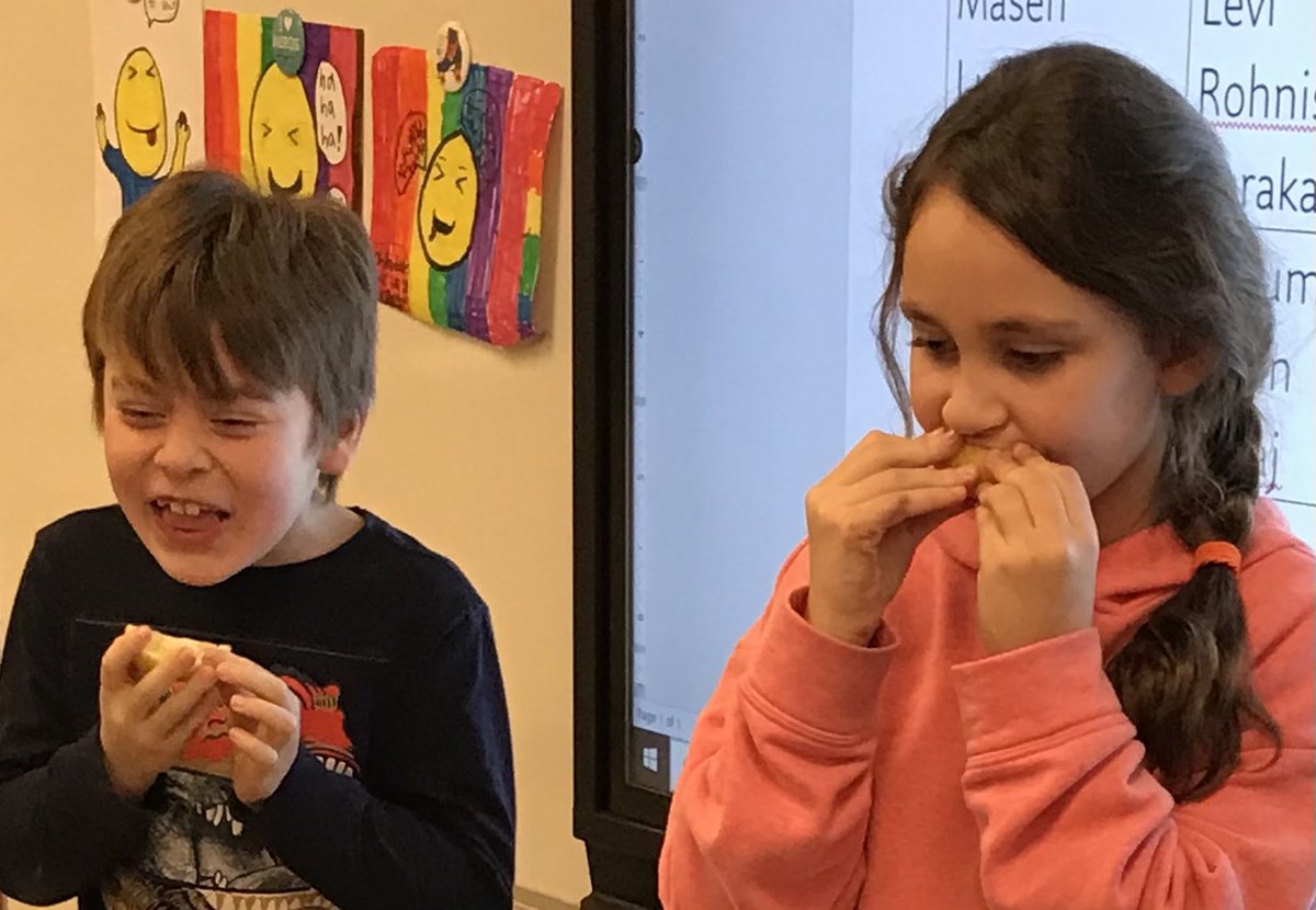 Kim Harrison tweet media