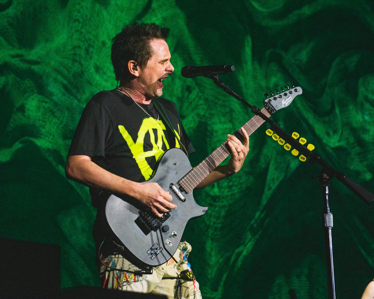 exafm973's tweet photo. El día de ayer la banda #Muse 💥nos sorprendieron con su estilo único del Rock 🎸🤘🏼 en donde miles de asistentes pudieron disfrutar de este concierto inigualable 😎🔥#ExaFm #ExaMty #EnTodasPartes
📸 #ElMoises https://t.co/cWEqYGoJOS