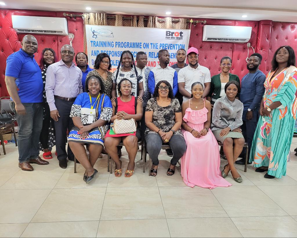 GeEDDevelop's tweet image. Empowering the Media to be gender sensitive in thier reporting of SRGBV is one of GeEDs priority. Today GeED held a Gender Talk Shop with media representatives in the Littoral Region
@NEHREE1116
@PlanCameroon
@tkumichii 
@UKinCameroon 
@Reachoutreo