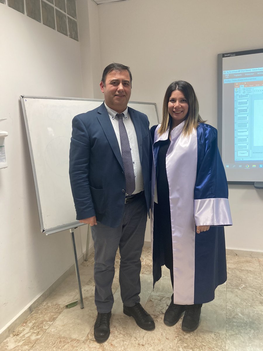 fkomurcuoglu's tweet photo. Ben bugün doktor oldum 🙏🏻🌸 https://t.co/WxaZVVc6vv