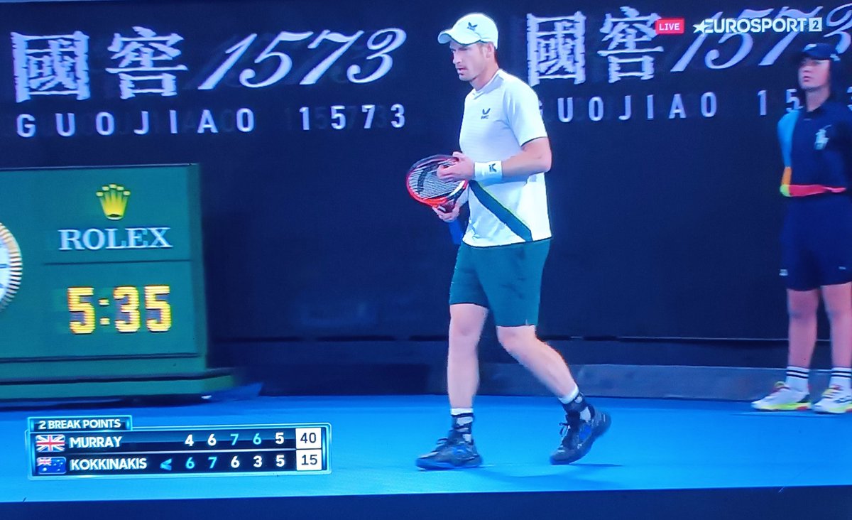 pitcabreraperez's tweet photo. Impresionante partido de tenis entre #Murray y #Kokkinakis en el #OpendeAustralia Van camino de las 6h de partido!!! 🤪 https://t.co/olr2qf54SY