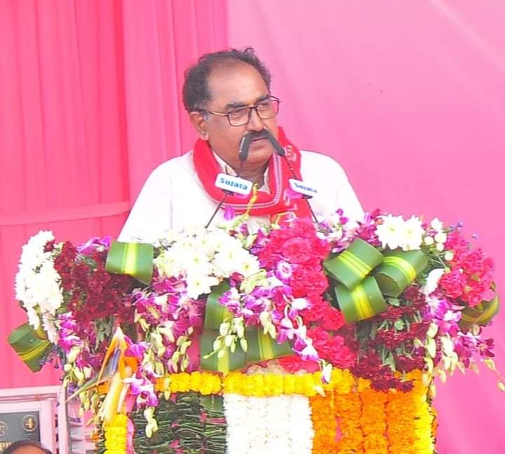 BJP ఫాసిస్టు విధానాలకు వ్యతిరేకంగా ఎవరూ ముందుకు వచ్చినా మా పార్టీ మద్దతు వుంటుంది - ఖమ్మంలో నిన్న జరిగిన సభలో కేరళ ముఖ్యమంత్రి విజయన్, తెలంగాణ రాష్ట్ర కార్యదర్శి తమ్మినేని వీరభద్రం...