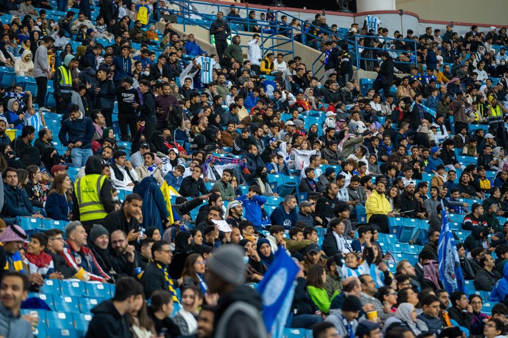 RiyadhSeason's tweet photo. الجمهور بأقصى حماسه 🤩
لمباراة #كاس_موسم_الرياض .. ��ين فريق موسم الرياض ضد نجوم باريس سان جيرمان 🏆🇸🇦
#RiyadhSeasonCup https://t.co/Wxr3FVmdQm